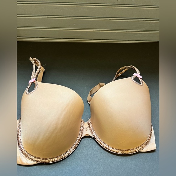 Victoria's Secret Tan T-Shirt Bra with Underwire Support size 36DD - Picture 1 of 7